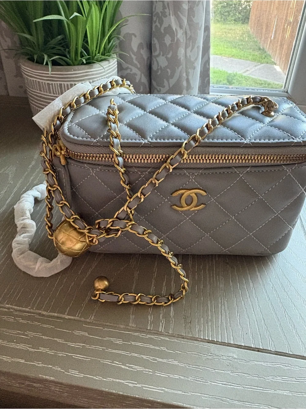 FaSHION Quilted Light Gray Cosmetic Case with Gold adjustable Chain Accent